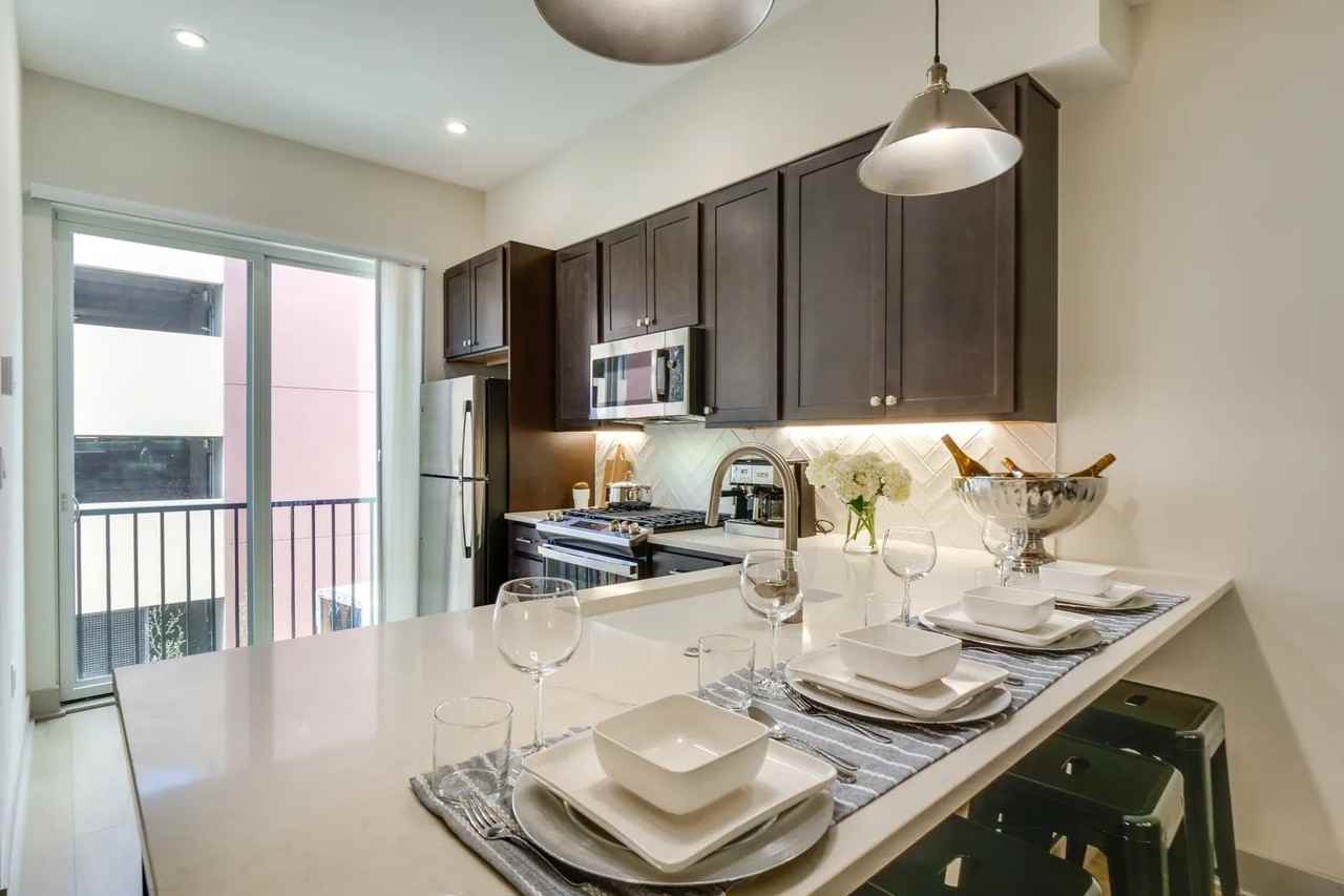 66 3rd St #B - Photo 3 of 26