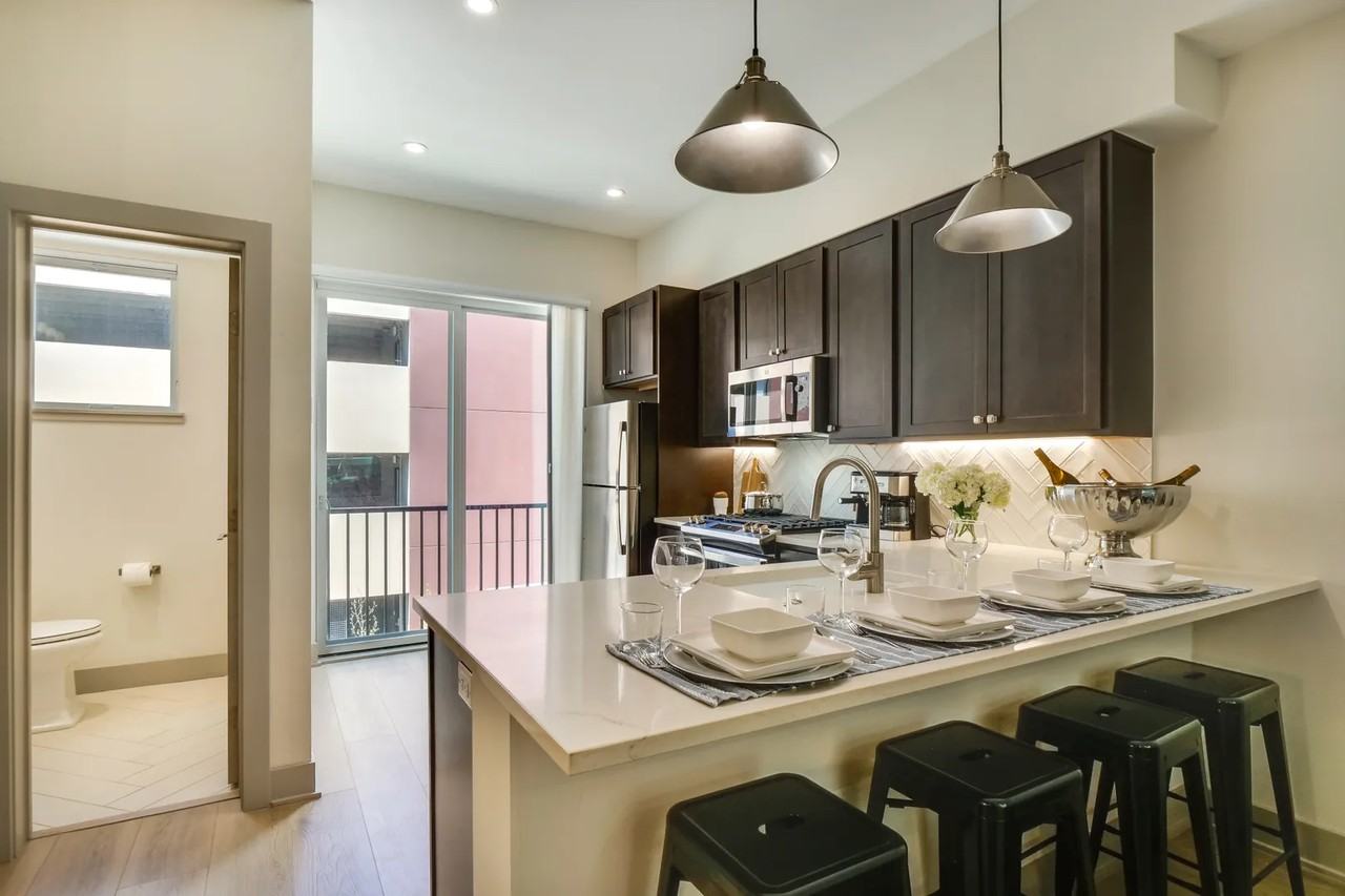 66 3rd St #B - Photo 7 of 26