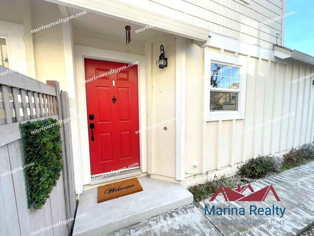 41 Narragansett Ct - Photo 3 of 45