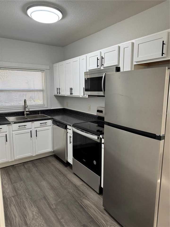 2065 N Betty Ln - Photo 6 of 22