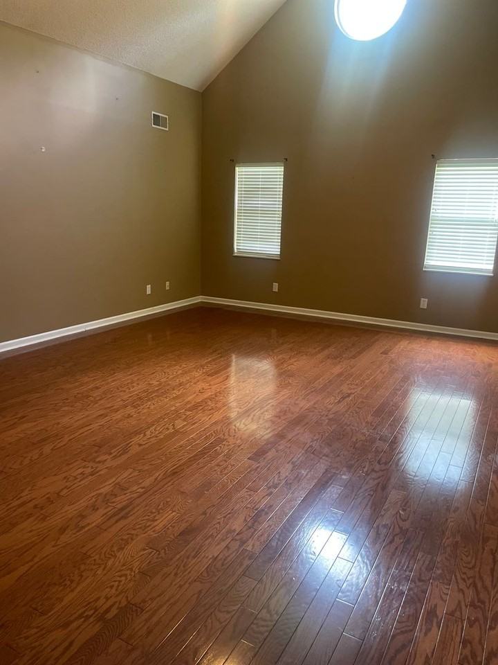 3441 Lexann Ln - Photo 3 of 31