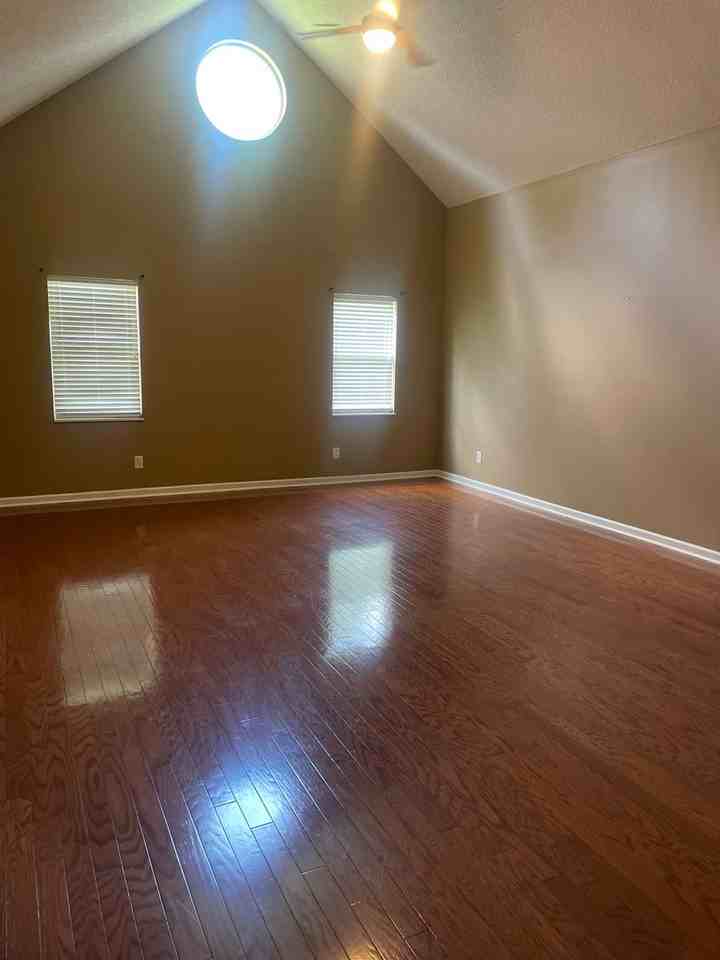 3441 Lexann Ln - Photo 4 of 31