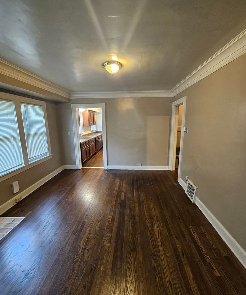 5411 Charlotte St - Photo 3 of 28