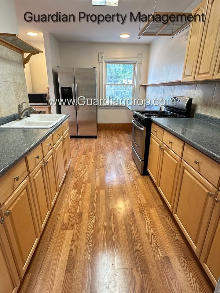 4829 Vincent Ave S #2 - Photo 2 of 20