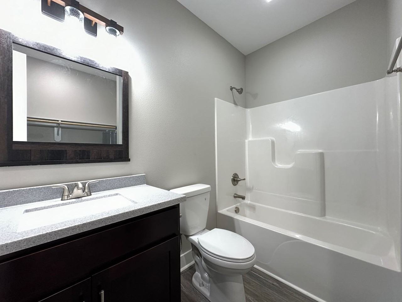 450 23rd St - Photo 6 of 9