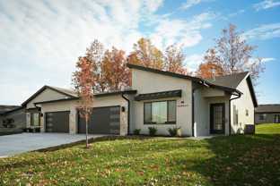 201 E Maplewood Ln - Photo 1 of 1