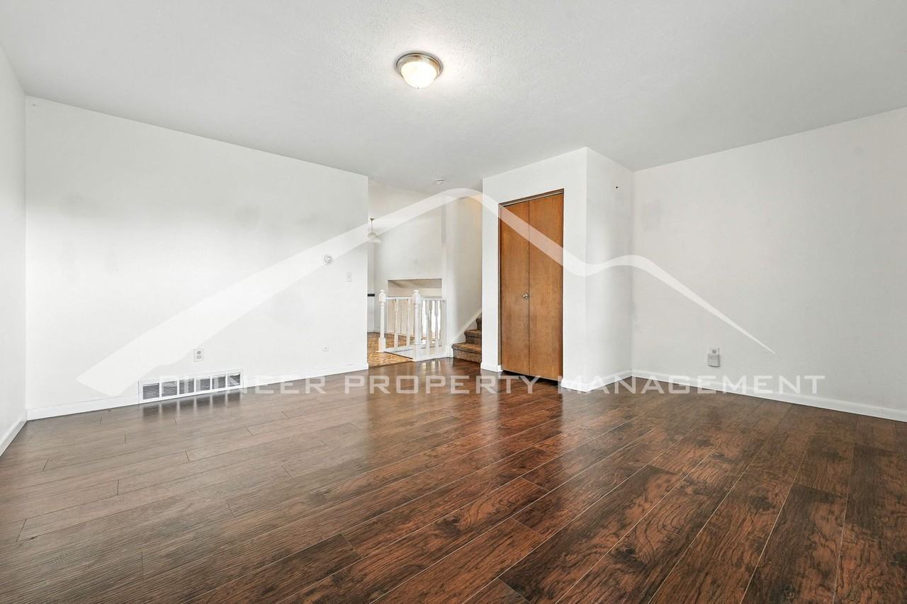 8464 W 74th Pl - Photo 2 of 22