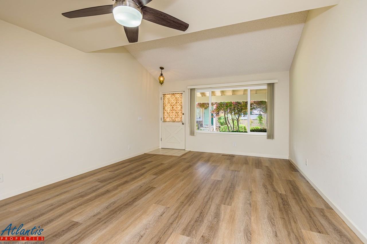 10155 Swan Oak Ln - Photo 2 of 17