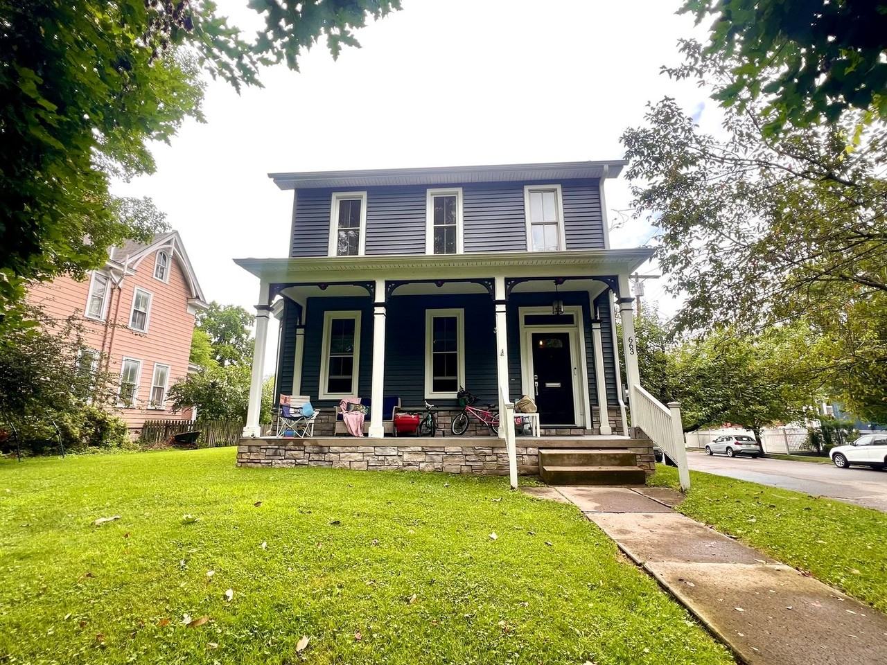 663 Maple Ln - Photo 2 of 50