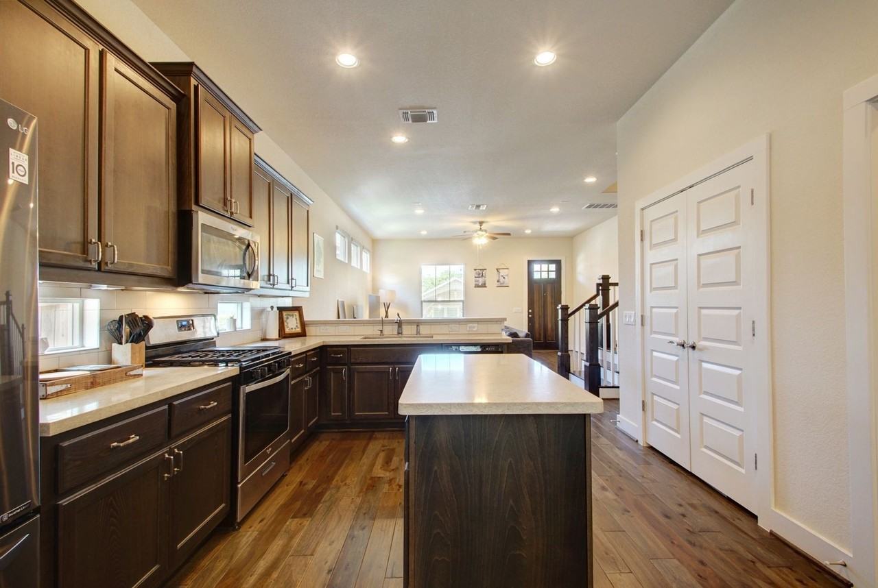 12205 Cottage Promenade Ct - Photo 5 of 24