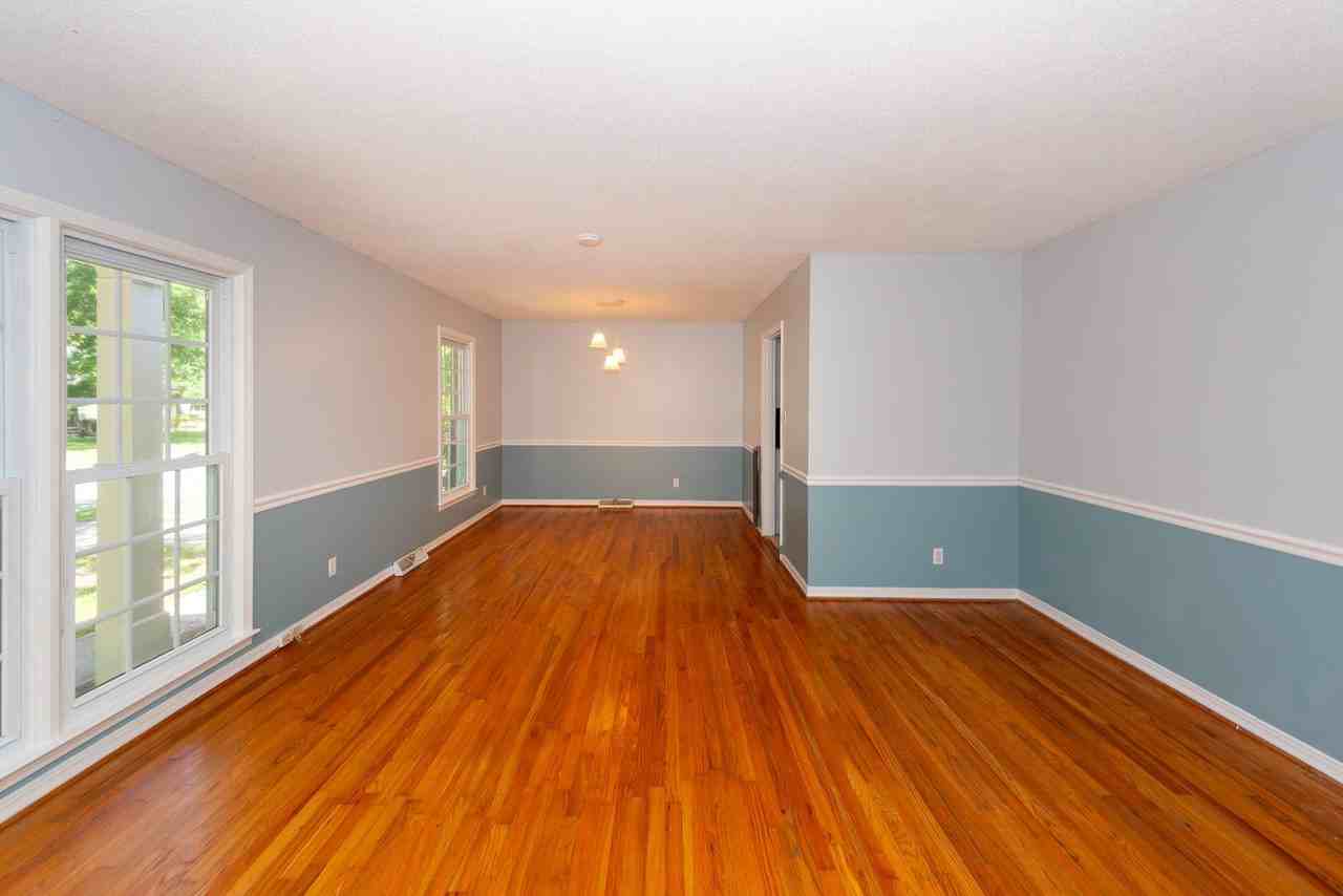 109 Runnymede Ln - Photo 5 of 49