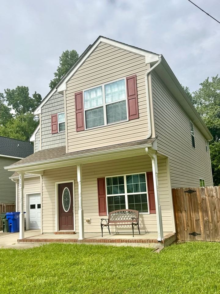 113 Crocker St - Photo 4 of 29