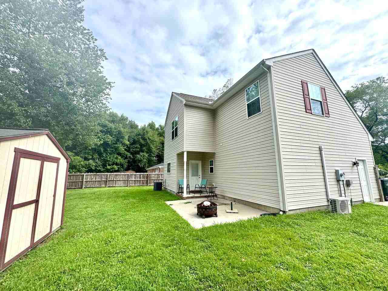 113 Crocker St - Photo 6 of 29