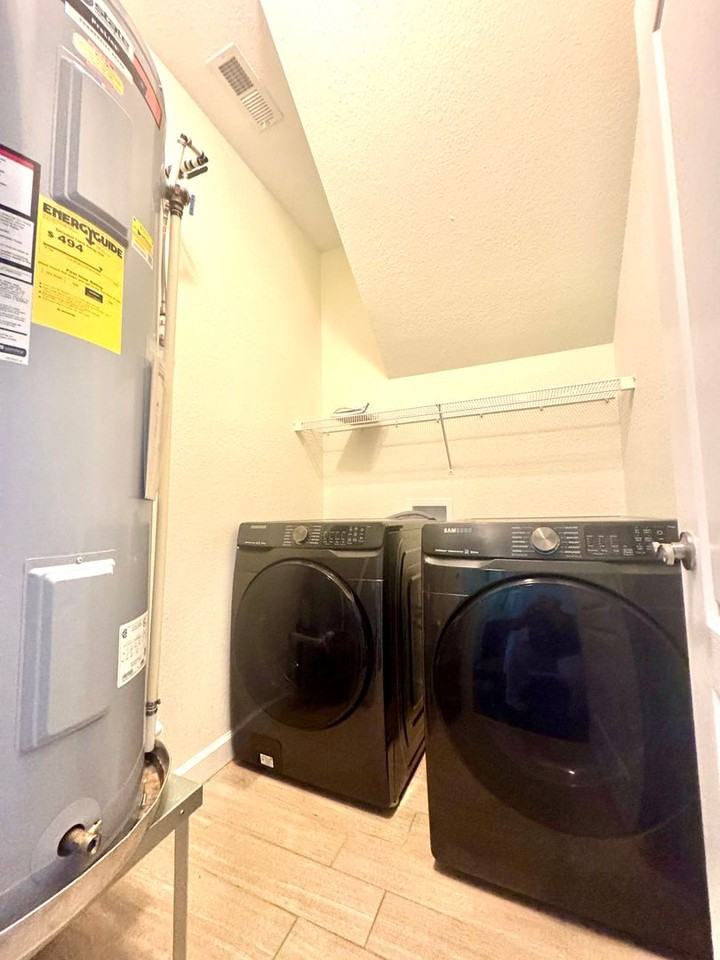113 Crocker St - Photo 7 of 29