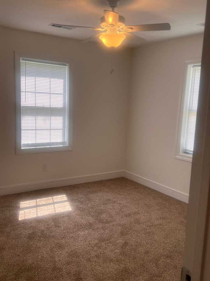 114 Jessamine St - Photo 5 of 22