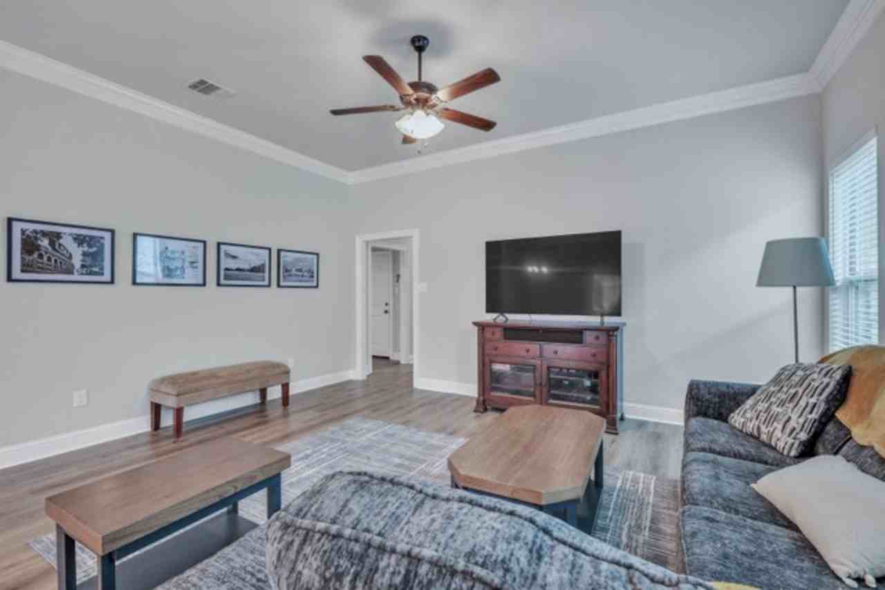 7248 Kenilworth Crossing Ave - Photo 6 of 24