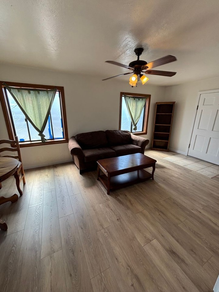 1196 Waring St - Photo 5 of 11