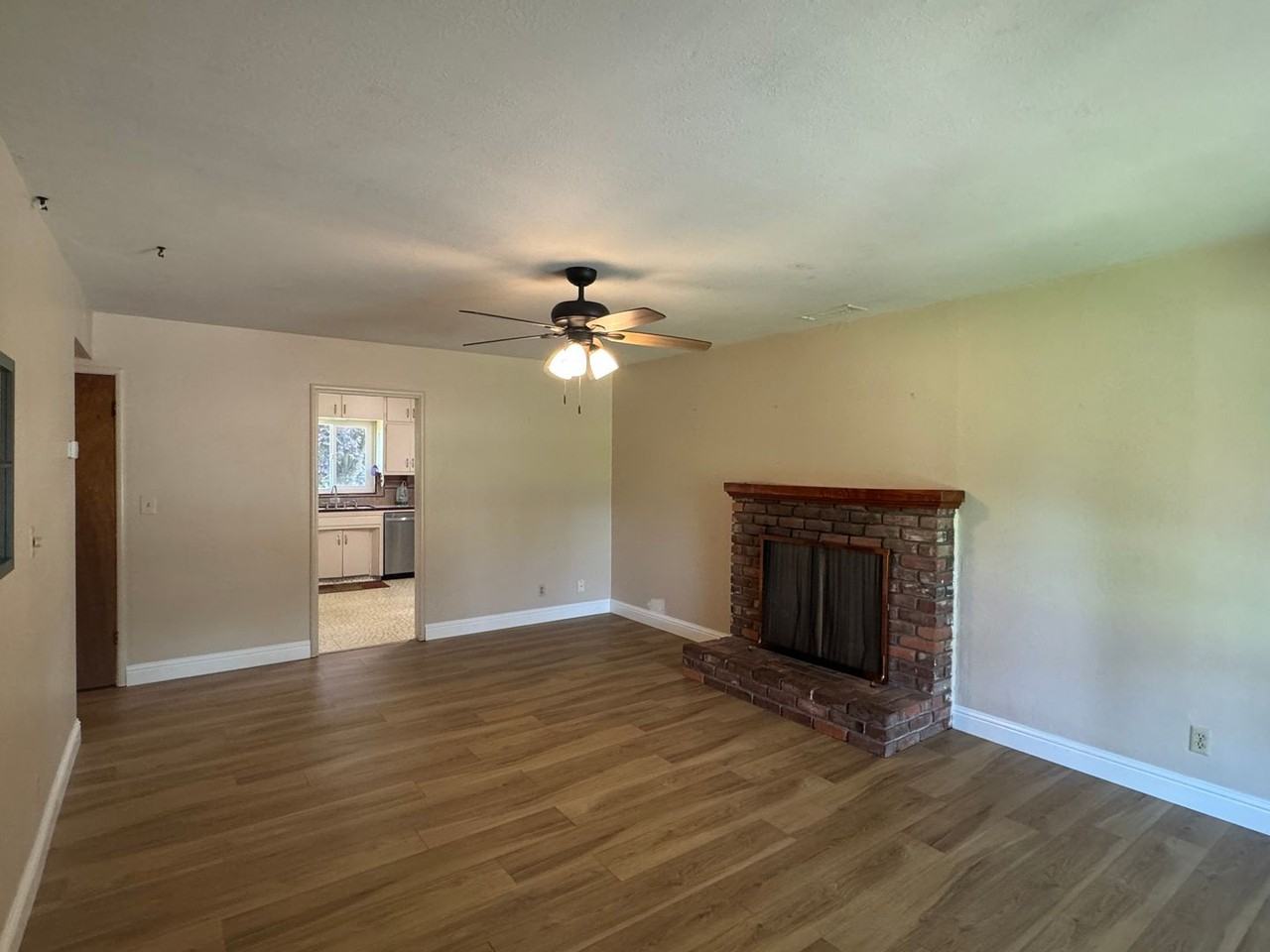 510 Berrendos Ave - Photo 3 of 23