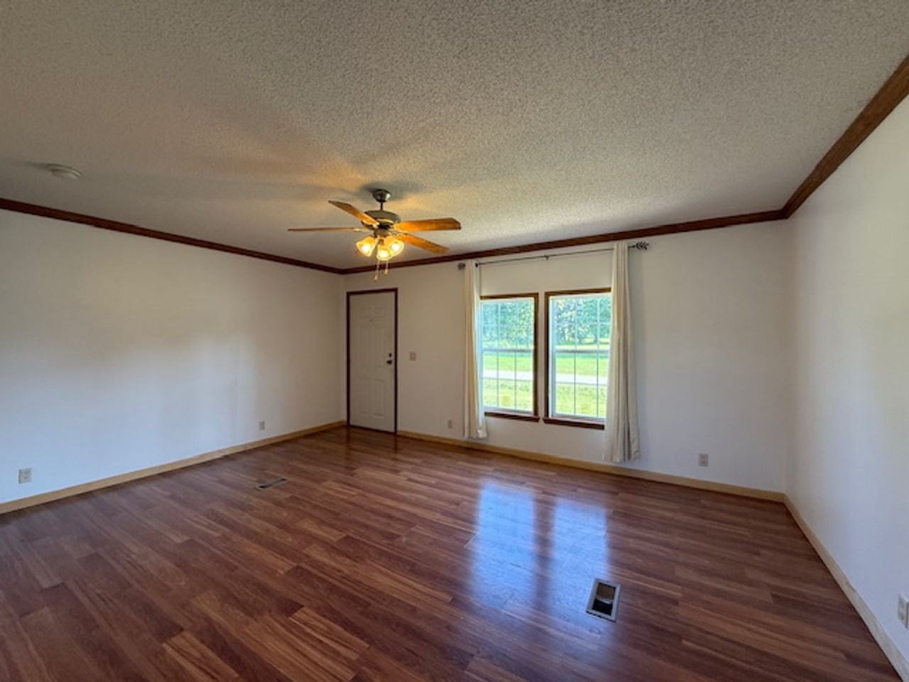 15 Azalia Ct - Photo 2 of 17