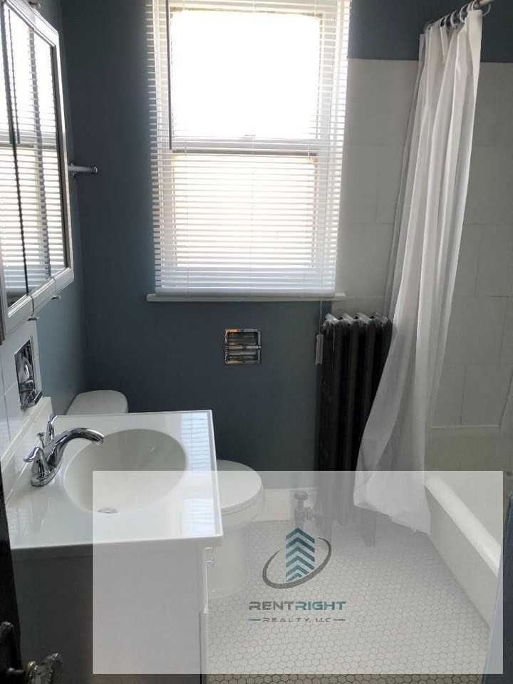 4645 N Elston Ave #1N - Photo 6 of 8