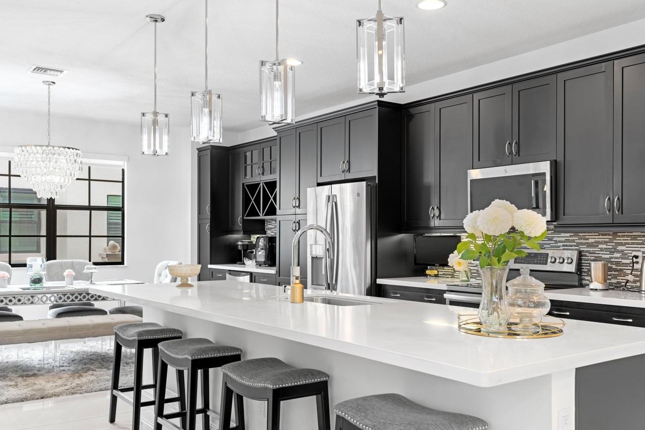 614 Windward Cir S - Photo 4 of 33