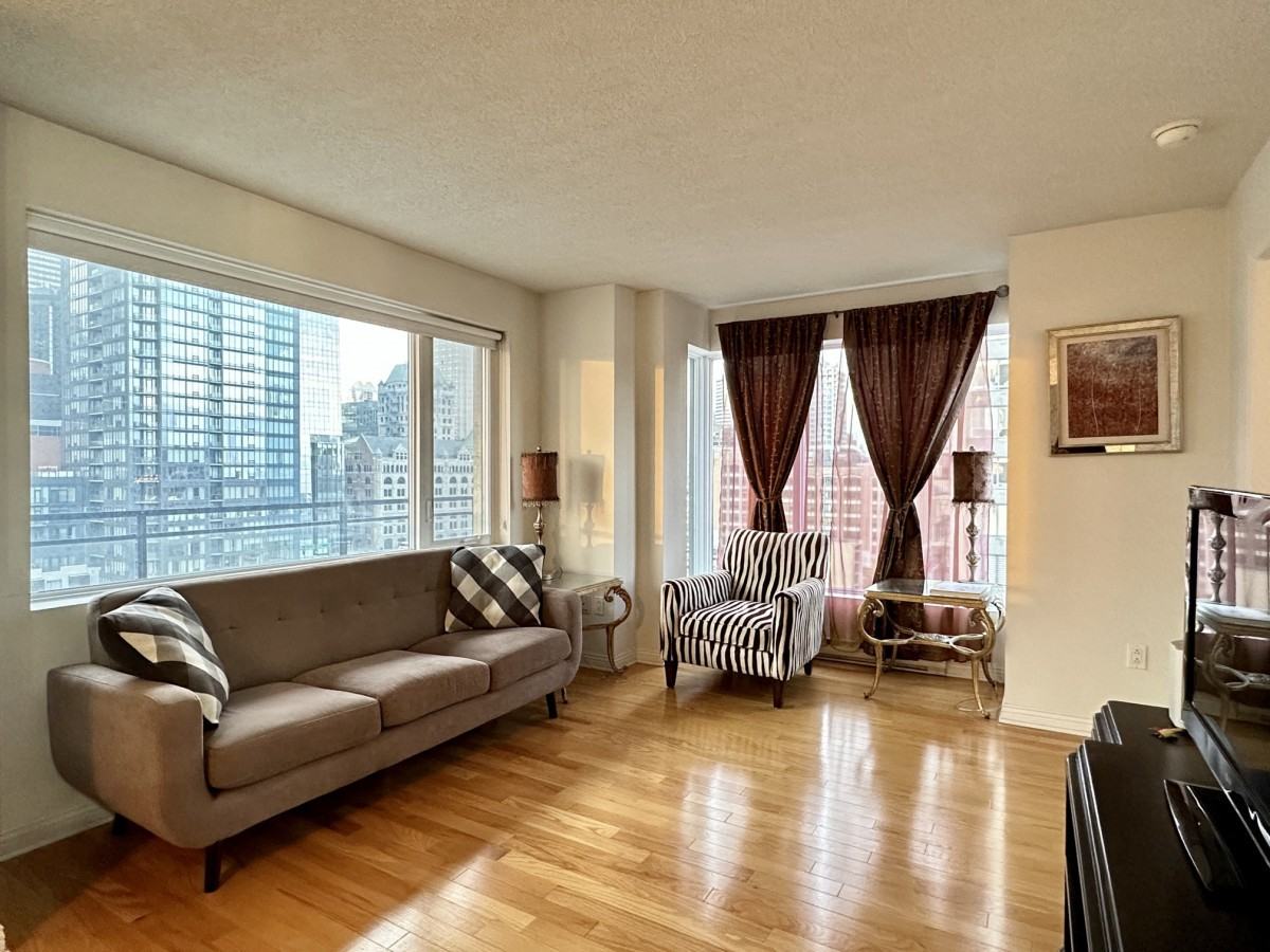 Rue Peel - Photo 2 of 13