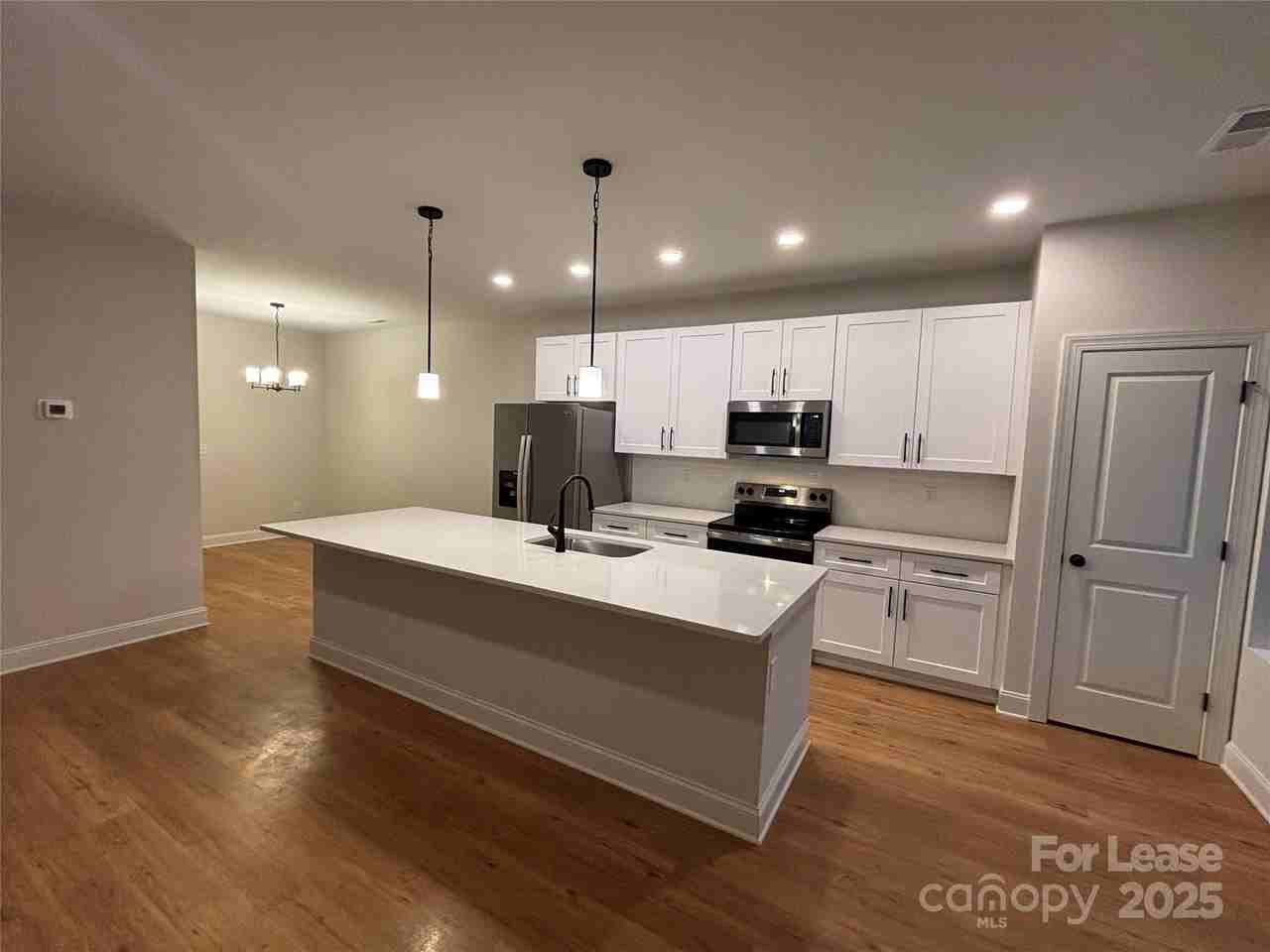 4811 Victoria Avenue - Photo 2 of 12