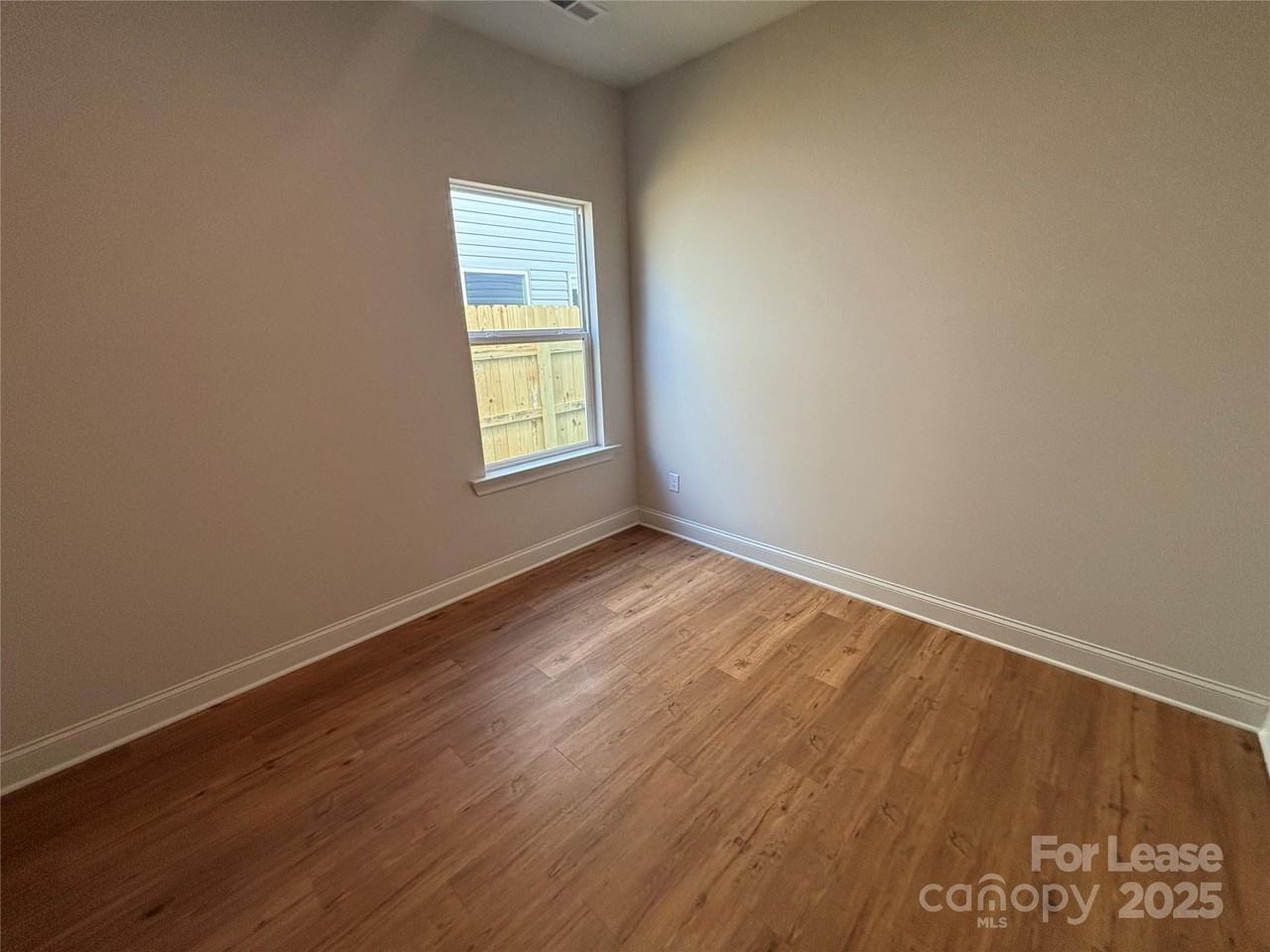 4811 Victoria Avenue - Photo 7 of 12