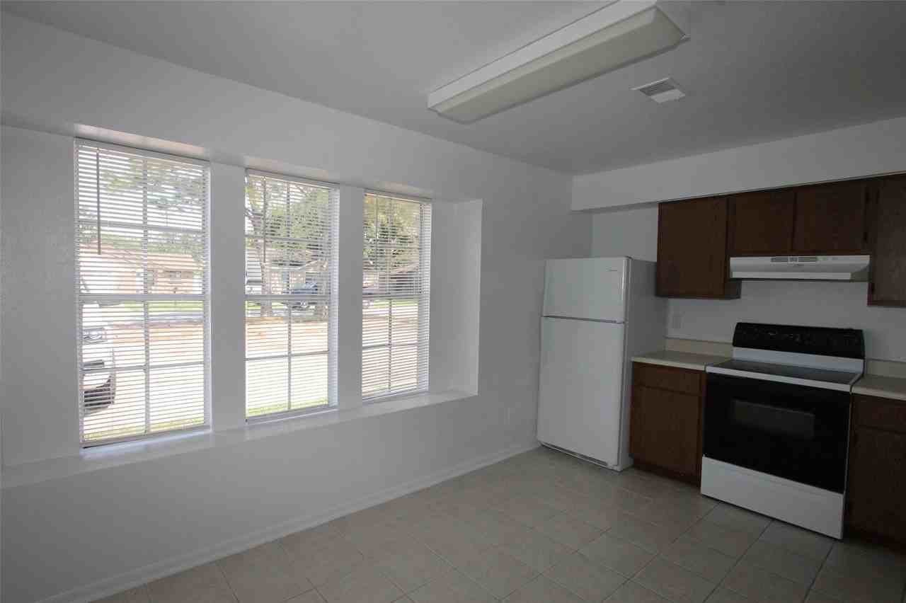 6612 Tamar Dr - Photo 3 of 12