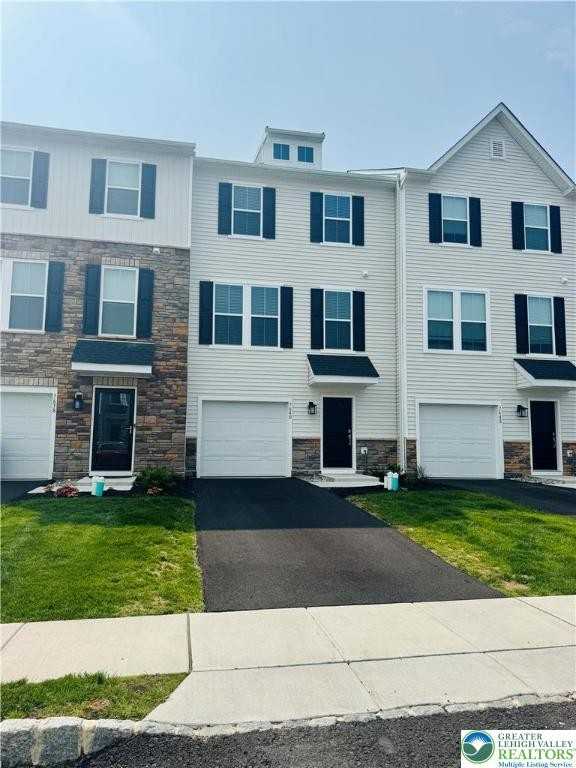 7640 Clayton Ave - Photo 2 of 15