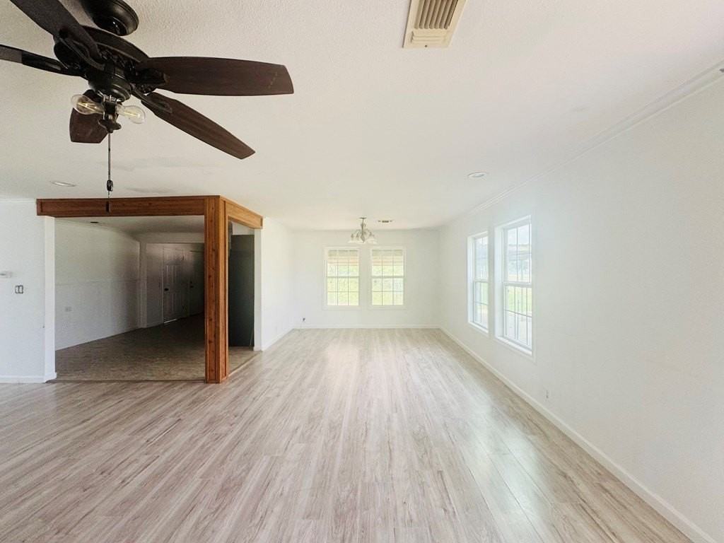 3210 Lake Dr - Photo 2 of 13