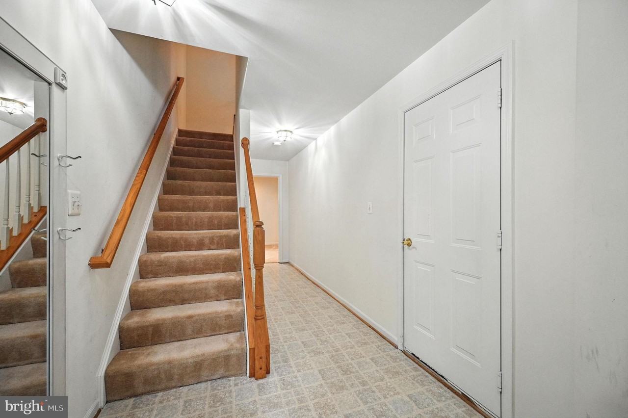 6949 Banchory Ct - Photo 2 of 38