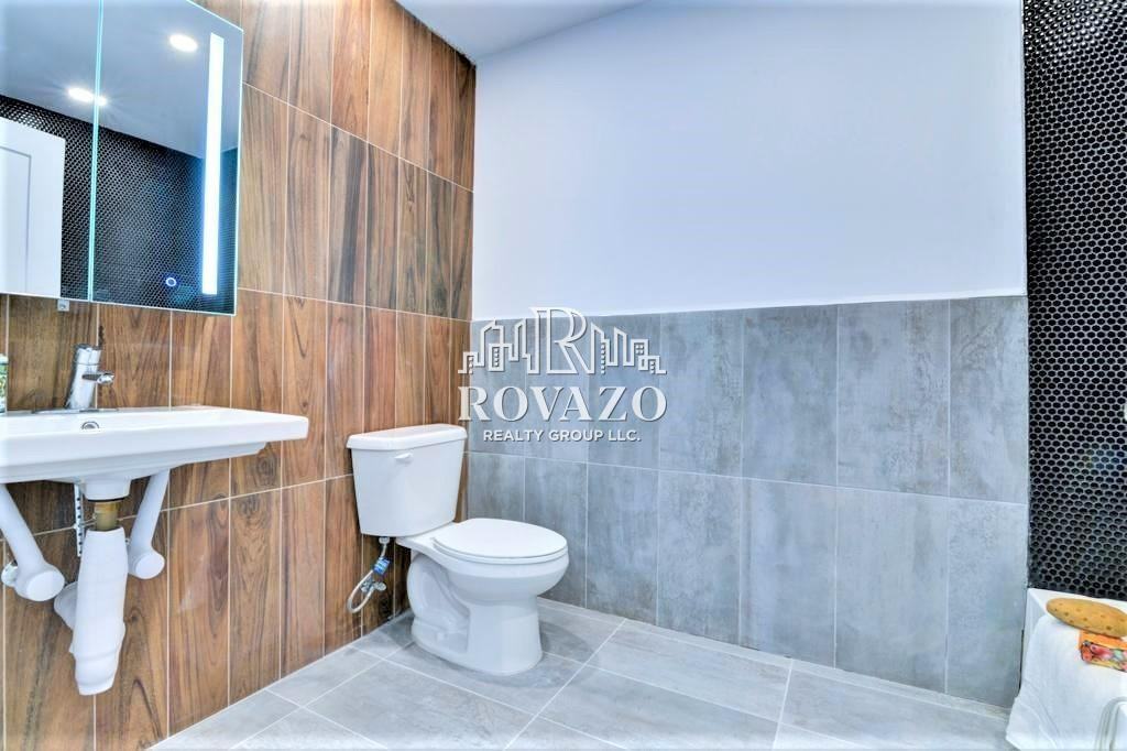 502 Market Street #4B - Photo 3 of 5