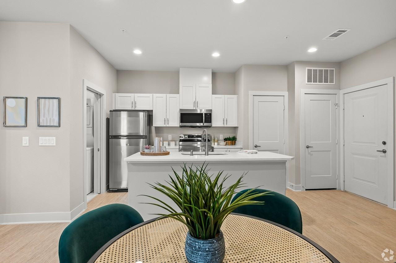 Legacy at Crowley - Photo 7 of 36