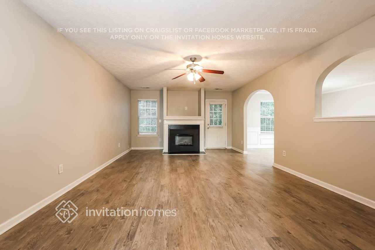 7615 Crimson Ct - Photo 4 of 17