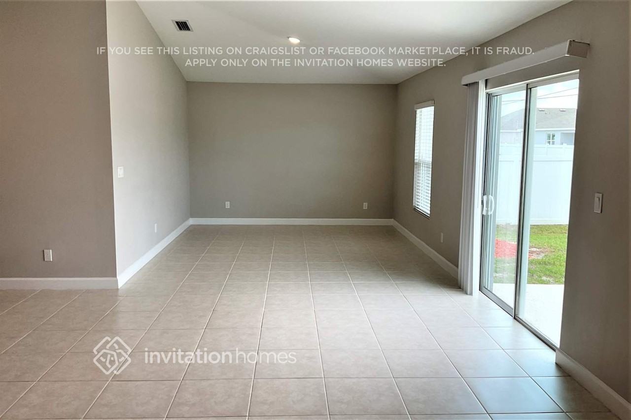 579 Lafayette St Sw - Photo 4 of 17