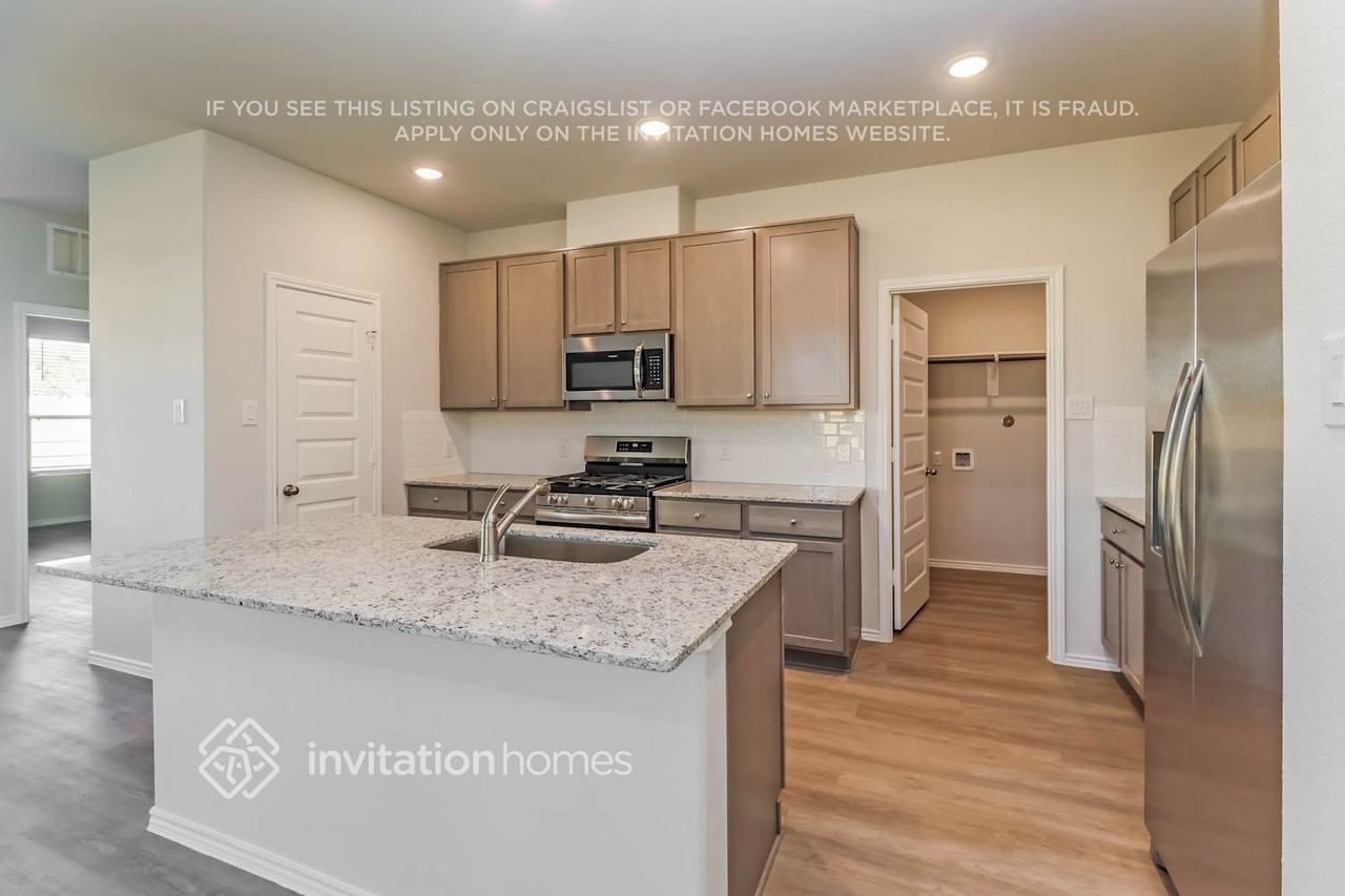 10839 Cloudless Ct - Photo 7 of 16