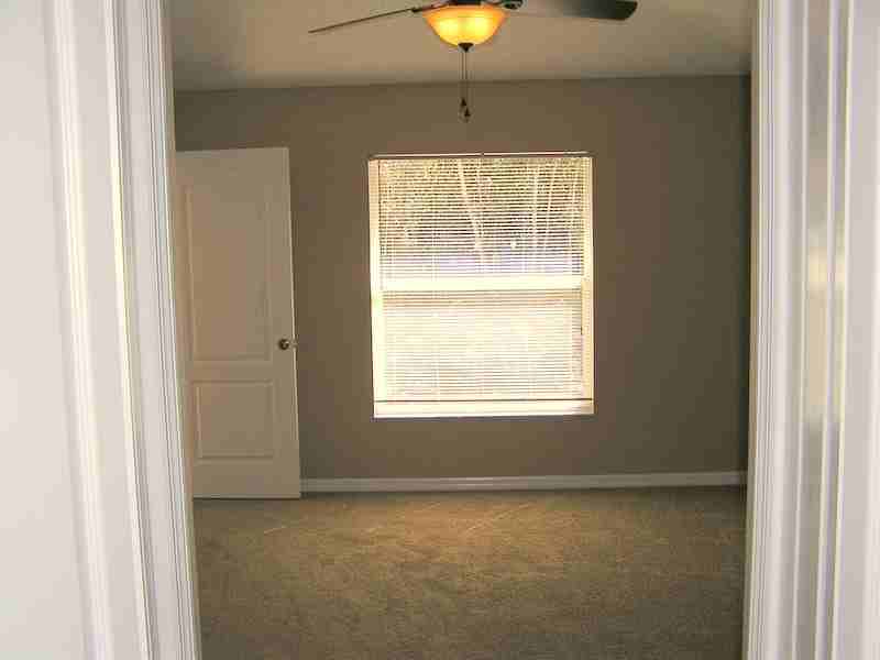 1941 Eden Dr - Photo 3 of 11