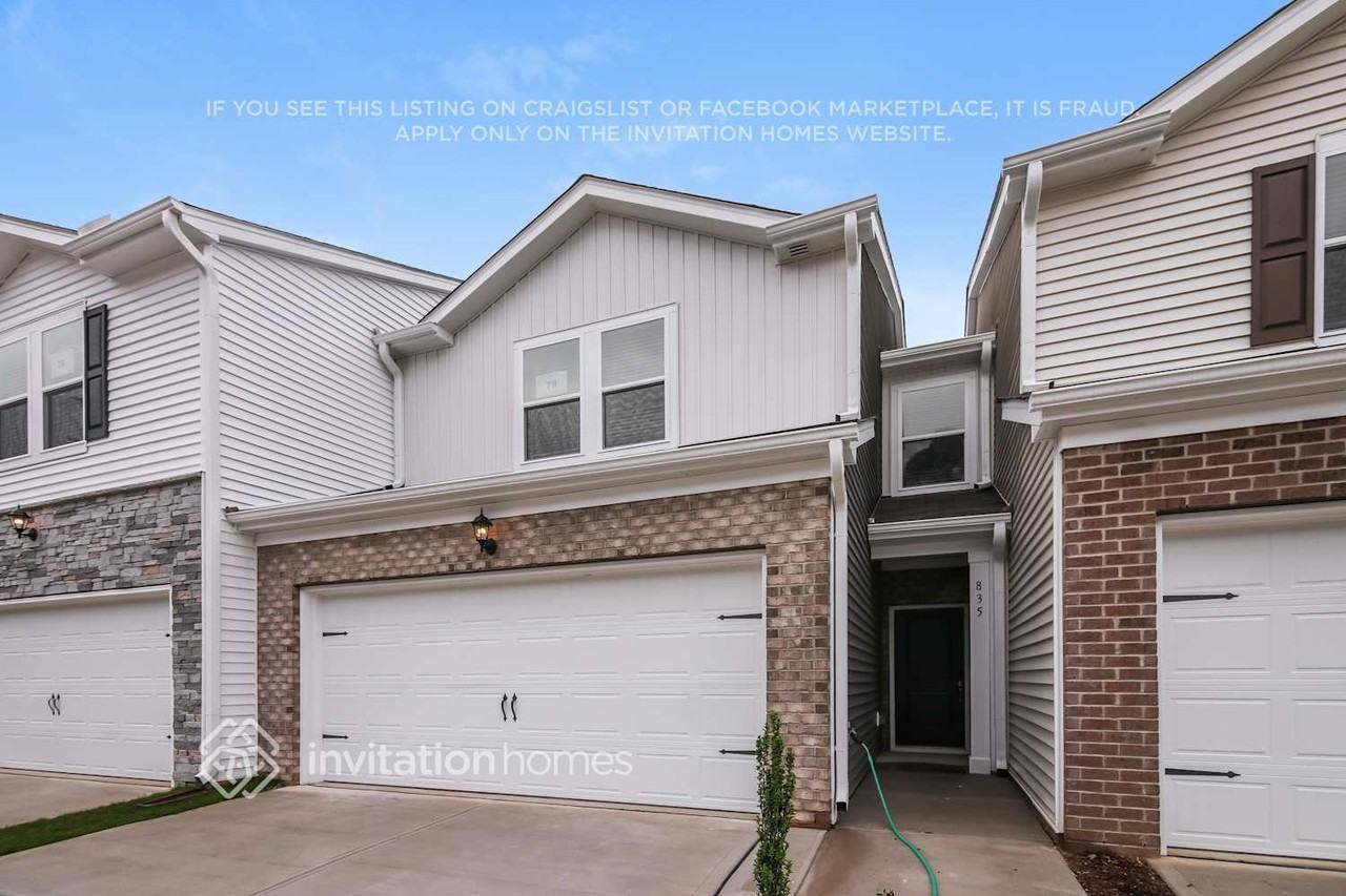 835 Hilton Park Loop - Photo 4 of 30