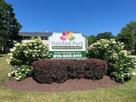 featured image of 2535 Halsted Road