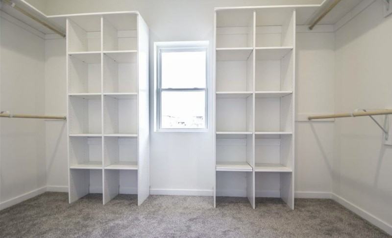 240 N 32nd St - Photo 2 of 24