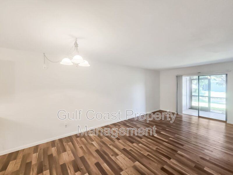 6033 34th St W #11 - Photo 7 of 19