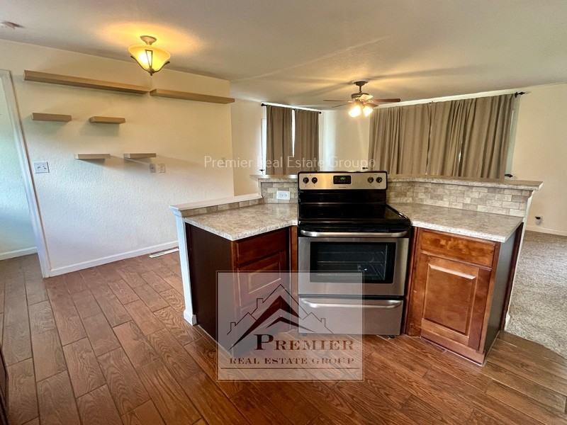 1437 Howard Ave - Photo 7 of 18