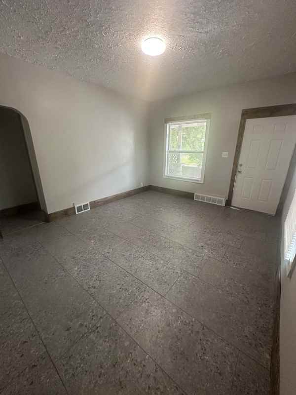 3244 W 92nd St - Photo 3 of 21