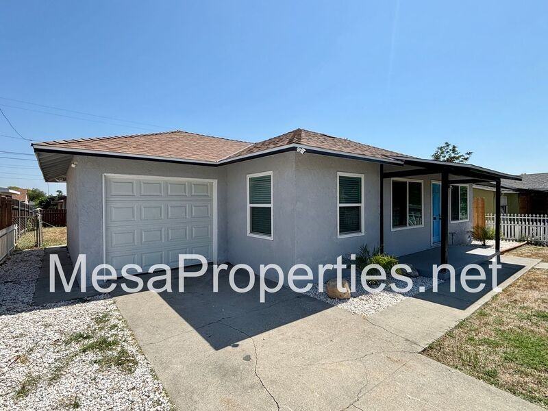 1595 Cleveland St - Photo 2 of 12