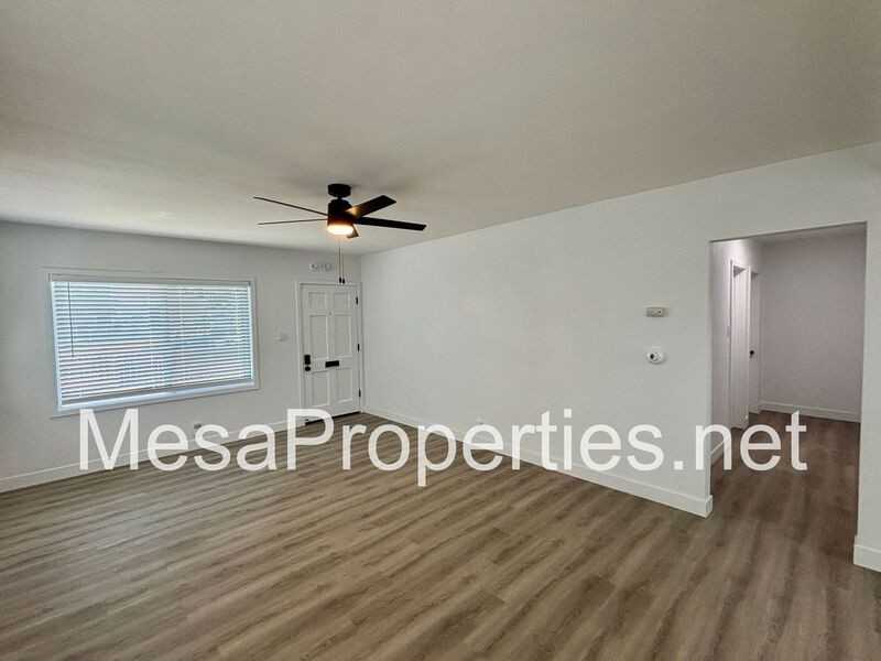 1595 Cleveland St - Photo 3 of 12