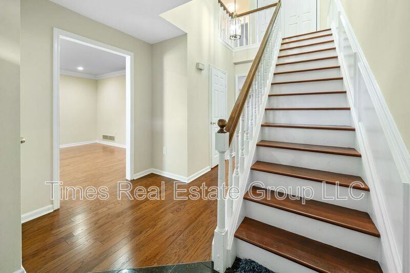 113 Pinecrest Ln - Photo 2 of 30