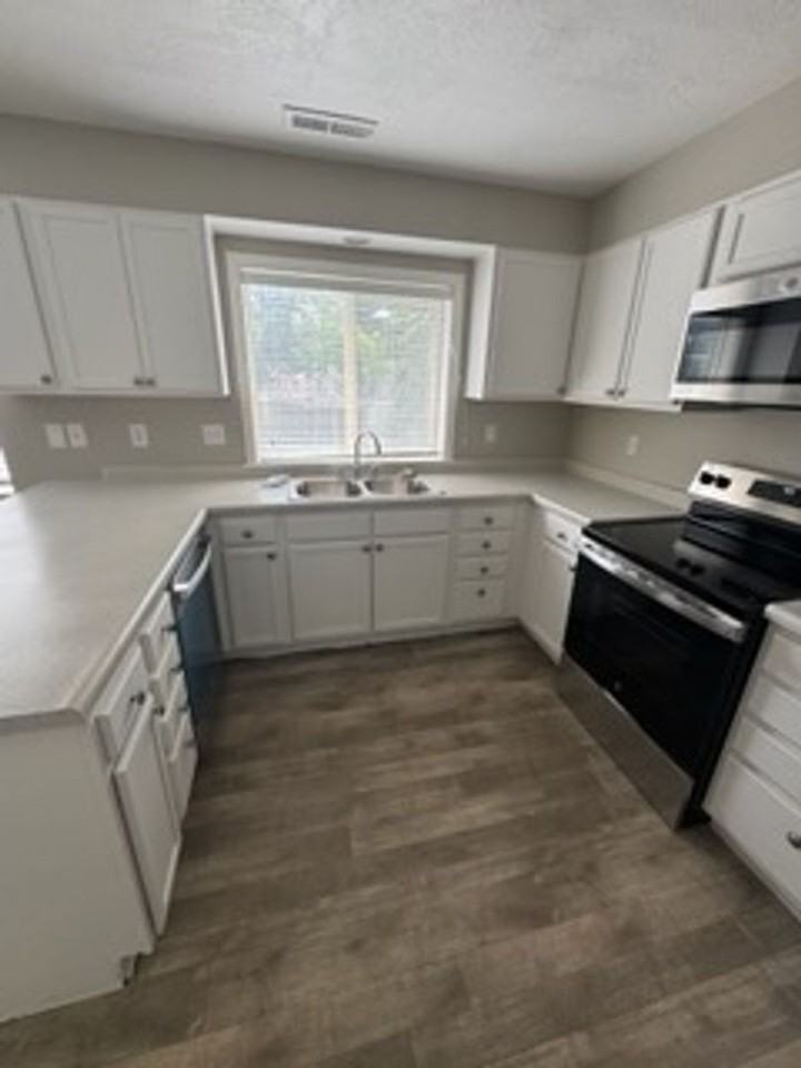 The Homestead - Photo 3 of 22