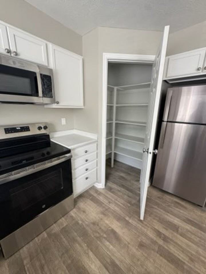 The Homestead - Photo 4 of 22