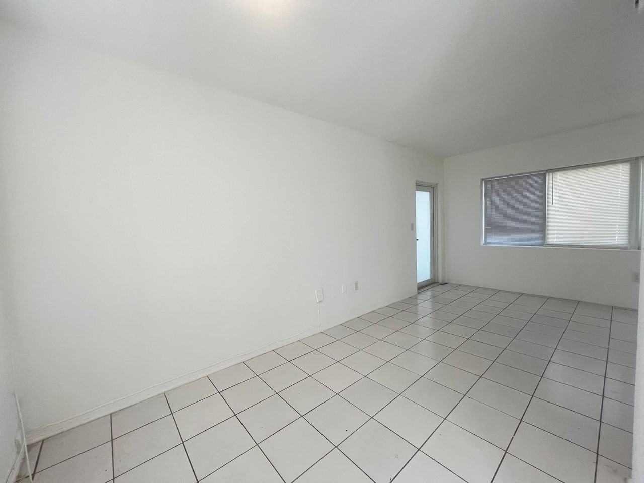 7291 Gary Ave - Photo 3 of 8